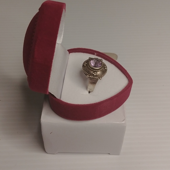 2/$15 ❤ New Velvet Ring Box in Rose Valentine's Day Gift Box - Picture 3 of 4
